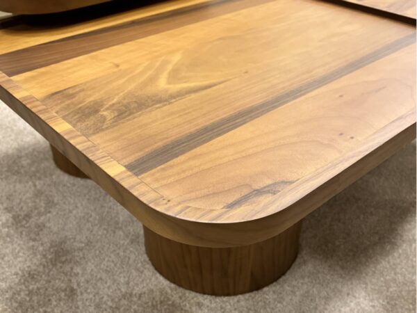 erva orta sehpa takımı yakın detay görüntüsü