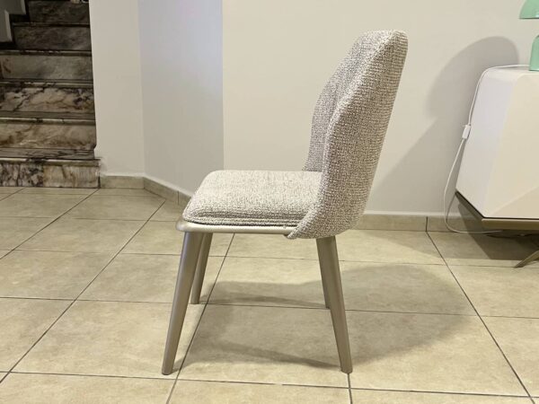 Gucci sandalye yan açıdan görünüş